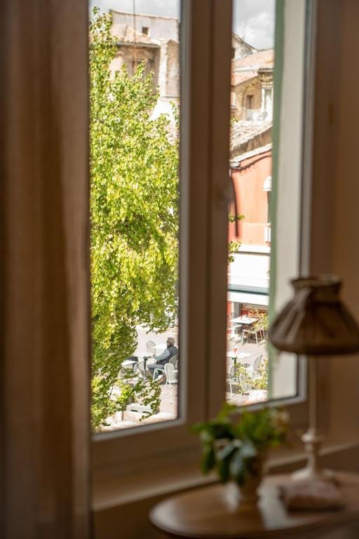 La Maison Du Bassin LʼIsle-sur-la-Sorgue Exteriör bild